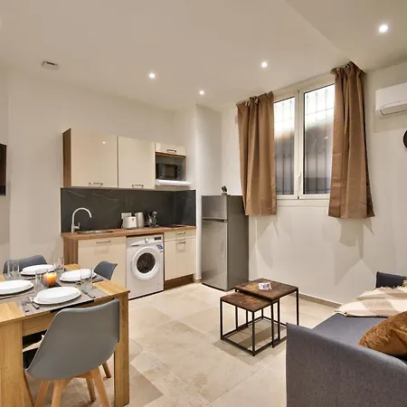 아파트 Cosy Hypercentre De *