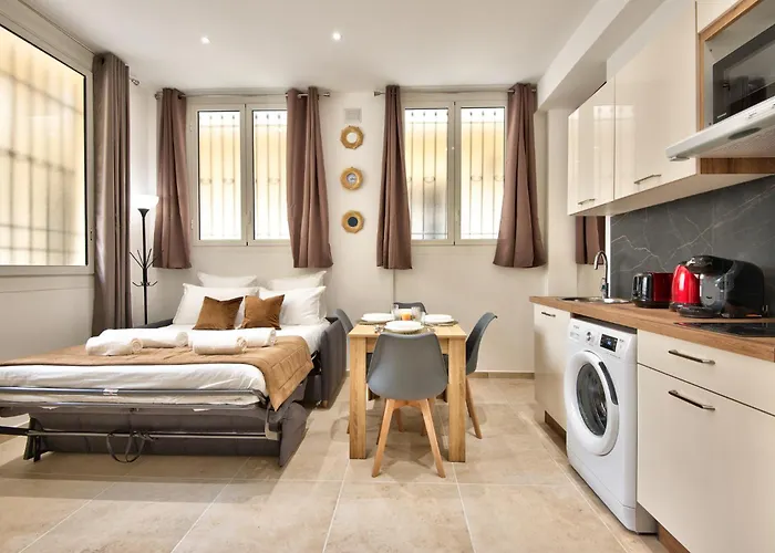 Cosy Hypercentre De نيس